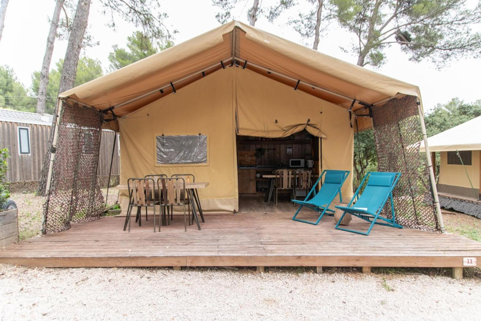 אובן Camping Du Garlaban חדר תמונה